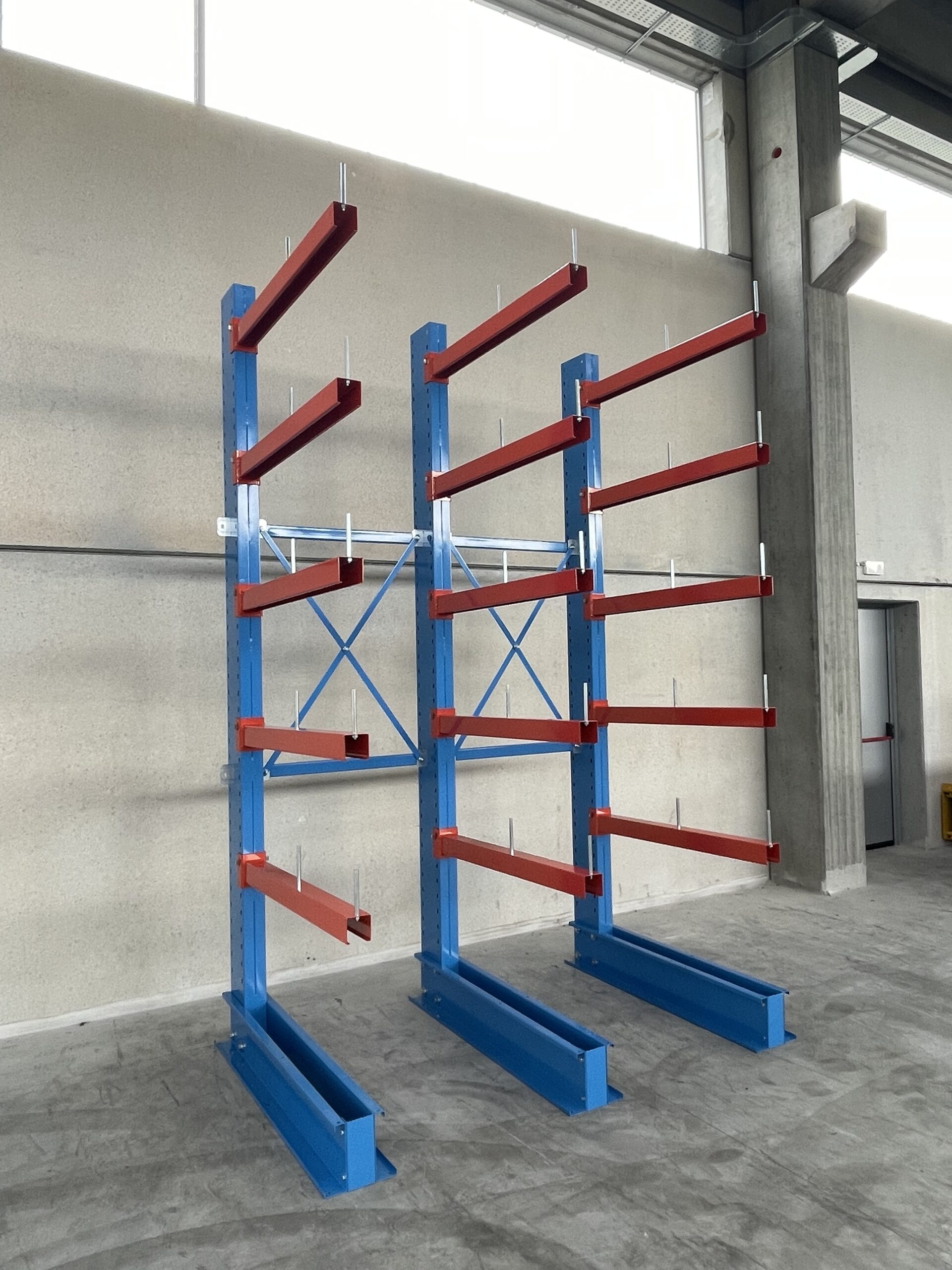 CANTILEVER MODELLO CM